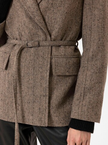 Antioch Bleiseri 'Arianna' värissä beige