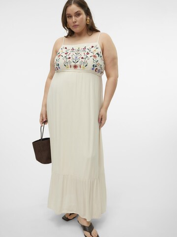Vero Moda Curve Kjole 'SINA ' i beige