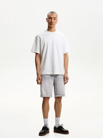 regular Jeans di Bershka in grigio