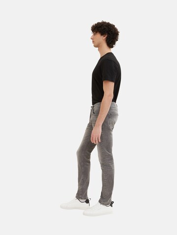 TOM TAILOR DENIM Slimfit Jeans 'Piers' in Grau