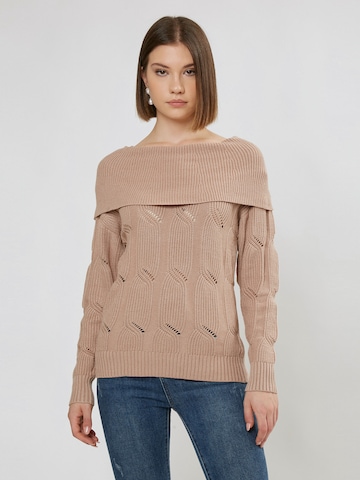 Pullover di Influencer in beige: frontale