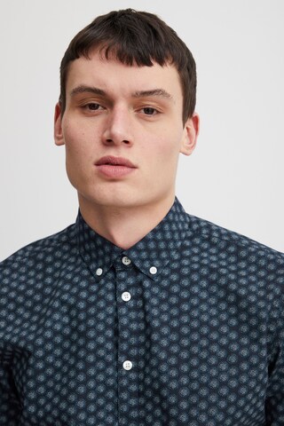 Coupe regular Chemise Casual Friday en bleu