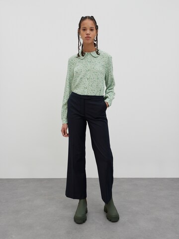 EDITED Regular Pantalon 'Hovet' in Blauw