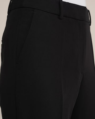 WE FashionSlimfit Hlače na crtu - crna boja
