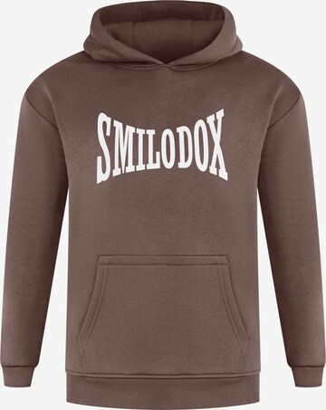 Smilodox Sweatshirt 'Classic Pro' in Bruin: voorkant