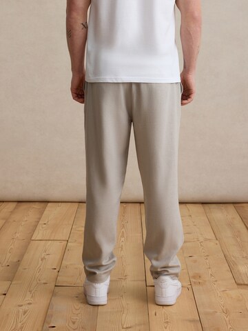 DAN FOX APPAREL Regular Hose 'Thies' in Grau