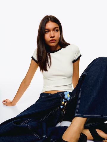 Bershka Tričko - Biela: predná strana