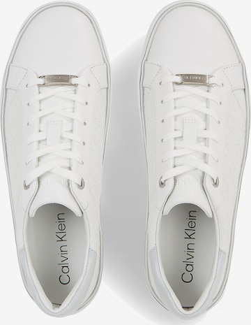 Sneaker bassa di Calvin Klein in bianco