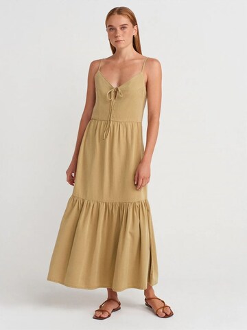 Dilvin Dress in Beige