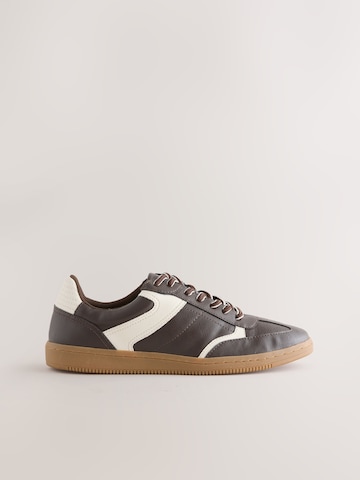 Baskets basses 'Forever Comfort' Next en marron