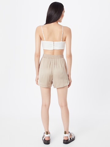 Urban Classics Loosefit Shorts in Beige