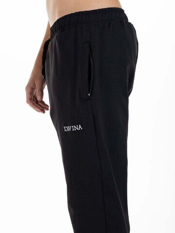 Divina Slimfit Sporthose 'Ultra' in Schwarz