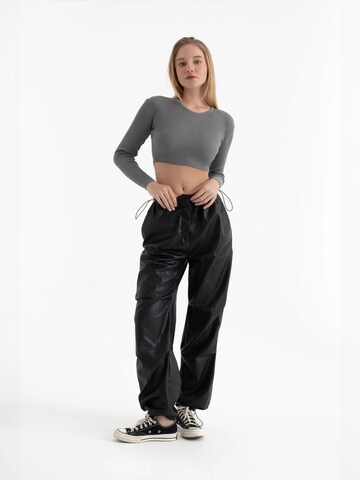 Hiccup Pullover in Grau
