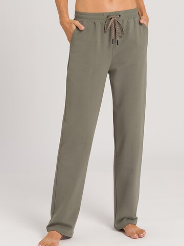 Hanro Regular Pants in Green: front