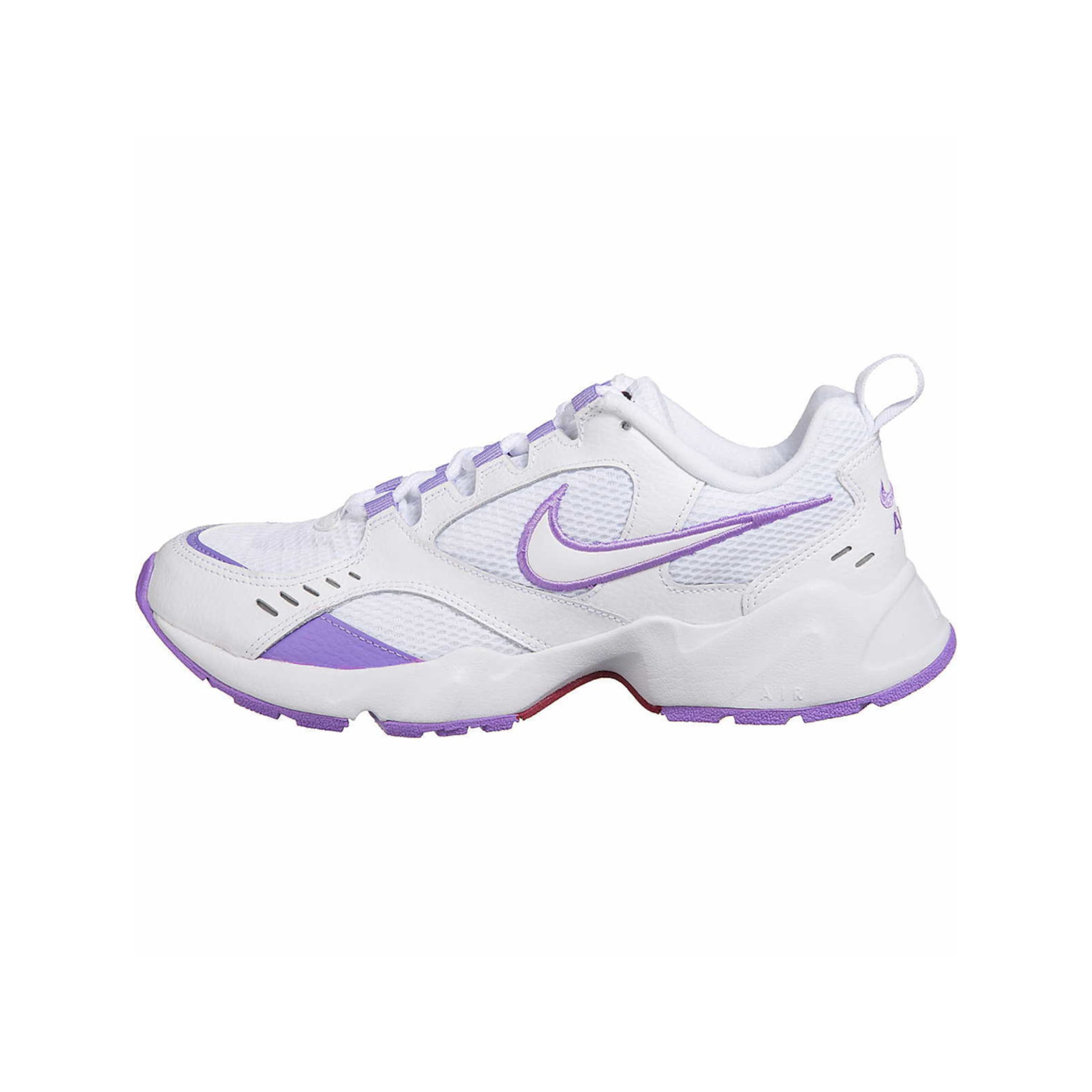 Nike Sportswear Trainers 'Air Heights' in White