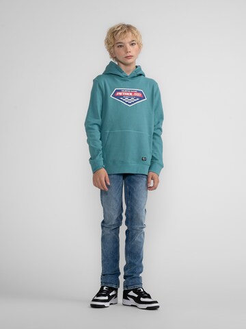 Petrol Industries Sweatshirt 'White Mountain' in Blau