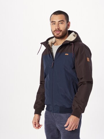 Iriedaily Between-Season Jacket 'Insulaner' in Blue: front