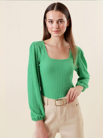 Bigdart Blouse in Groen: voorkant