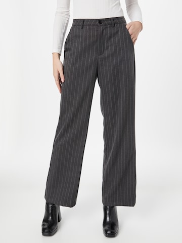 SISTERS POINT Pants 'ELVIA' in Grey: front