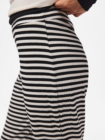 PIECES Flared Trousers 'PCLAYA' in Black