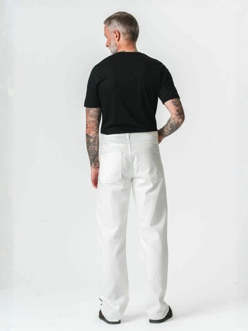 TEESHOPPEN Regular Farkut ' Relaxed Jeans ' värissä valkoinen
