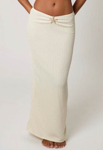 Moda Minx Skirt in Beige: front