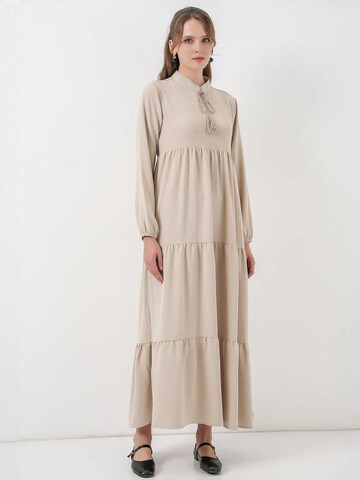 Bigdart Dress in Beige: front