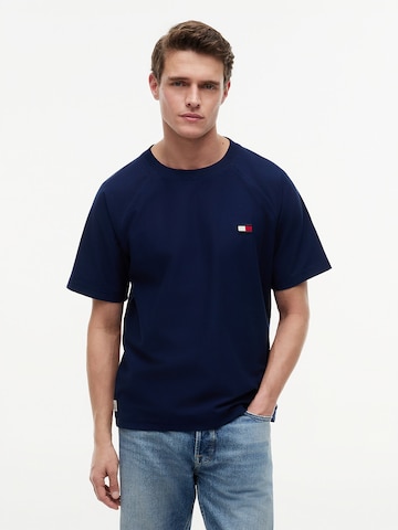 T-Shirt TOMMY HILFIGER en bleu : devant