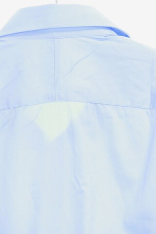 UNBEKANNT Button Up Shirt in L in Blue: front