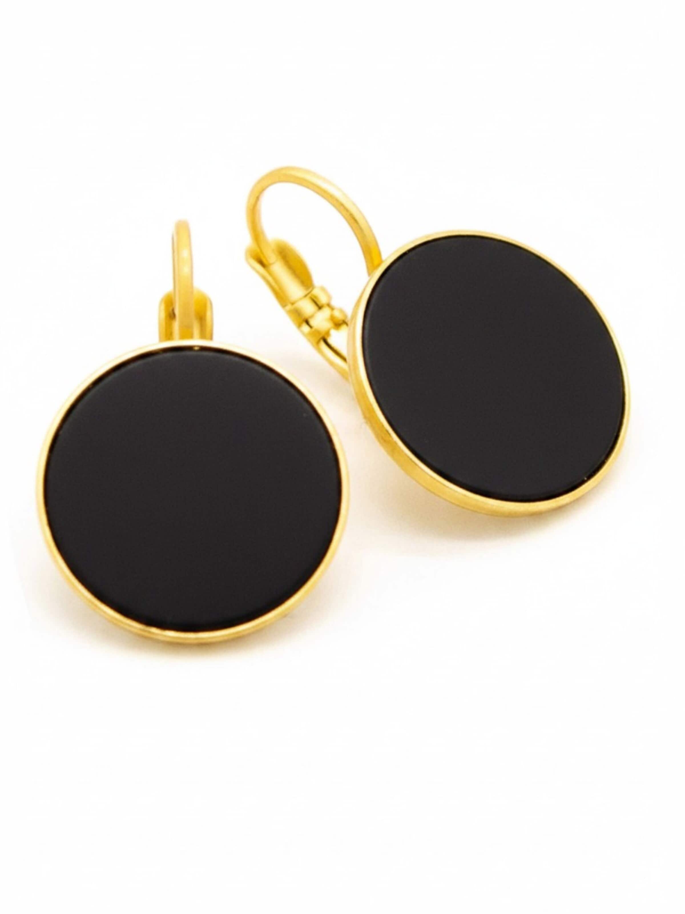 Sergio Engel Earrings 'Patina Ohrring 01 Vergoldete Edelstahlhänger mit farbig patiniertem Metalllättchen' in Black: front