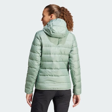 ADIDAS TERREX - Chaqueta de montaña en verde