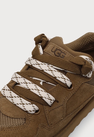 UGG - Zapatillas deportivas bajas 'Lo Lowmel' en marrón
