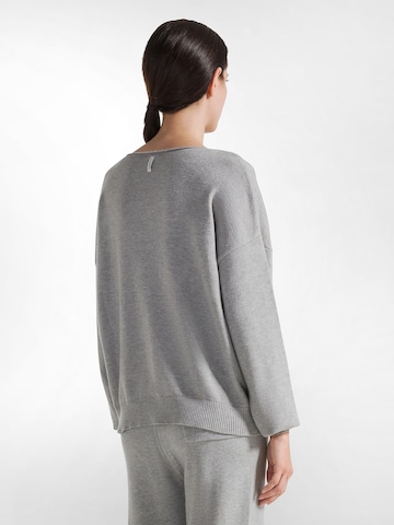 Pullover di DEHA in grigio