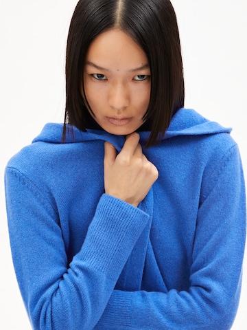 Cardigan ' WANDAA ' ARMEDANGELS en bleu