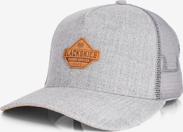 Blackskies Cap 'Essentials' in Grau: Vorderseite