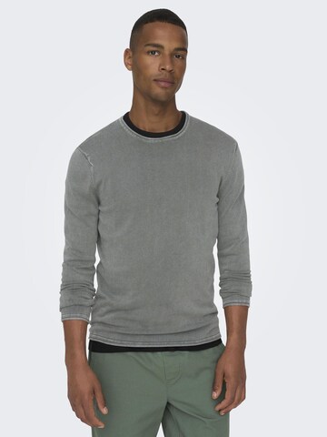 Coupe regular Pull-over 'Garson' Only & Sons en gris : devant