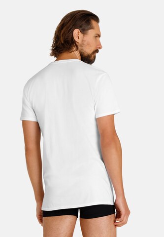 T-Shirt camano en blanc