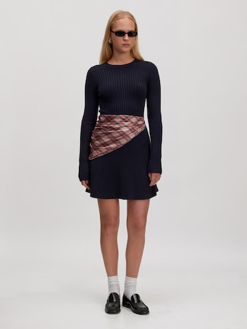 Rochie 'Nyla' de la EDITED pe albastru