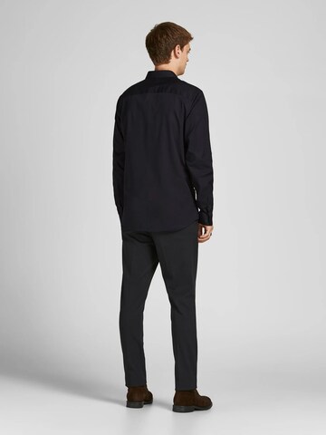 JACK & JONES Slim Fit Skjorte '12201905' i sort