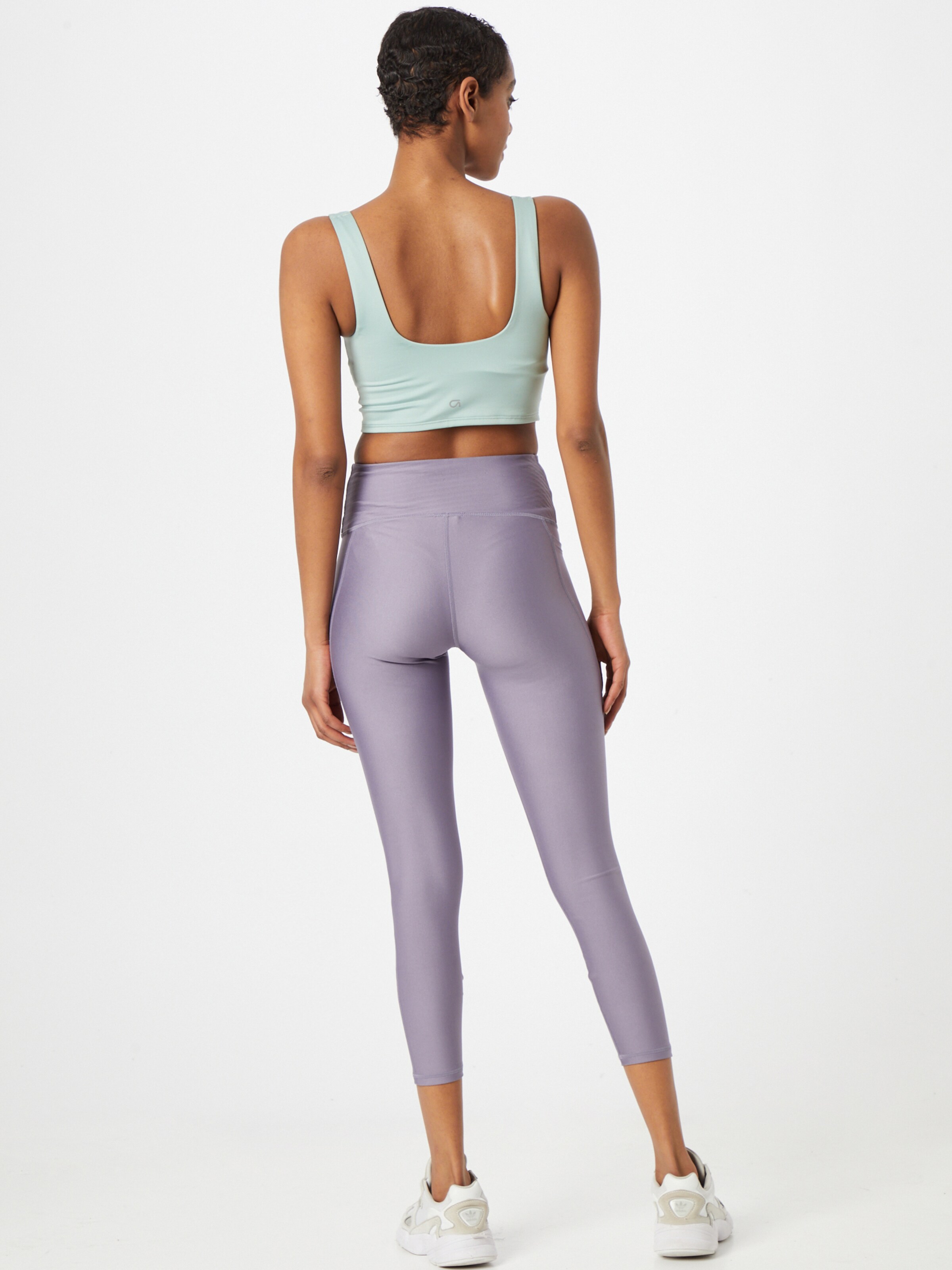 UNDER ARMOUR Workout Pants in Light 