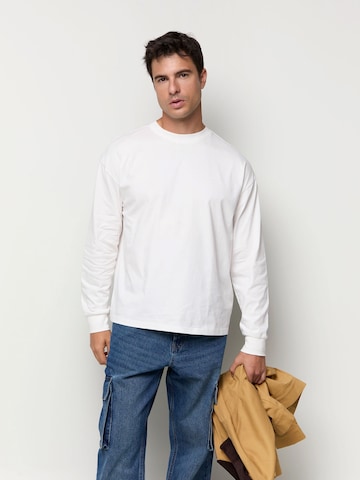 BALMOHK Bluser & t-shirts i hvid: forside