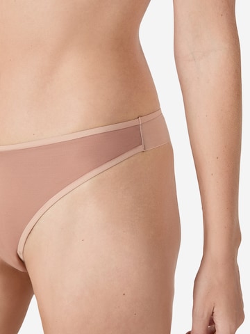 String di ETAM in rosa