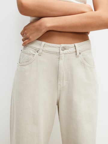 Pull&Bear Szeroka nogawka Spodnie w kolorze beżowy