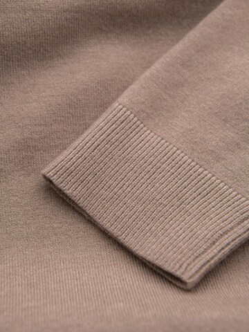 Ombre Sweater 'OM-SWTN-0127' in Beige