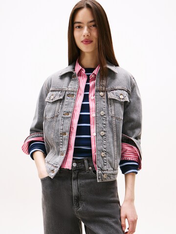 Tommy Jeans Übergangsjacke 'CLSSC' in Grau: Vorderseite