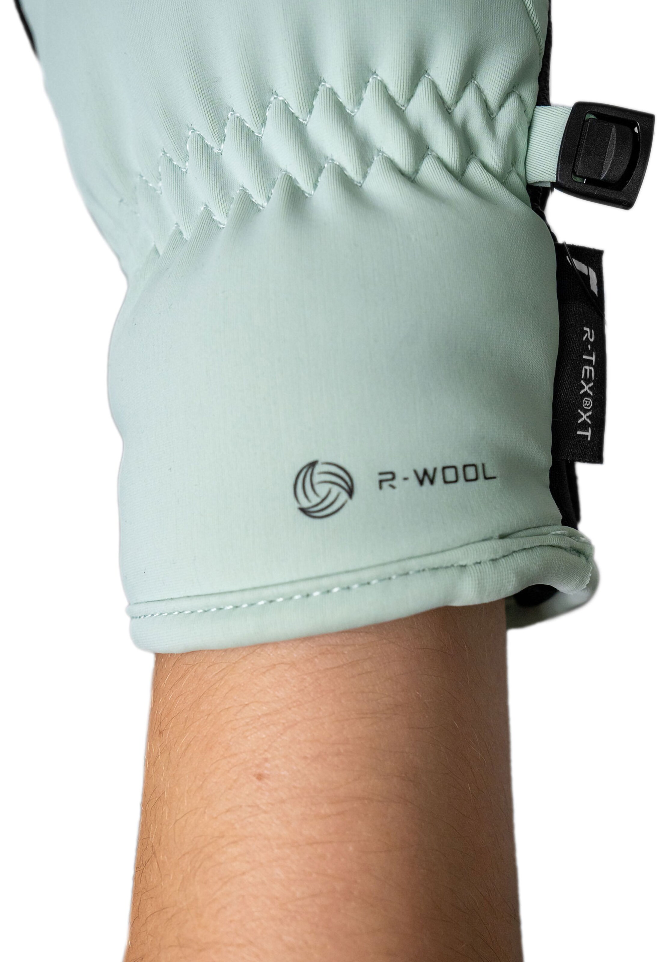 REUSCH Athletic Gloves 'Mesa' in Green