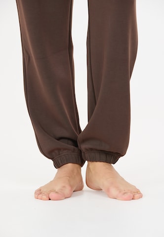 Athlecia Tapered Sportbroek 'Jillnana V2' in Bruin