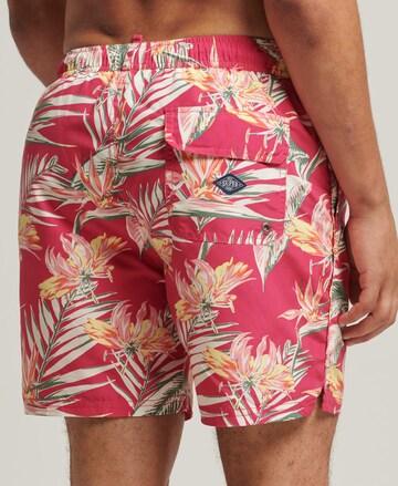 Shorts de bain Superdry en rouge