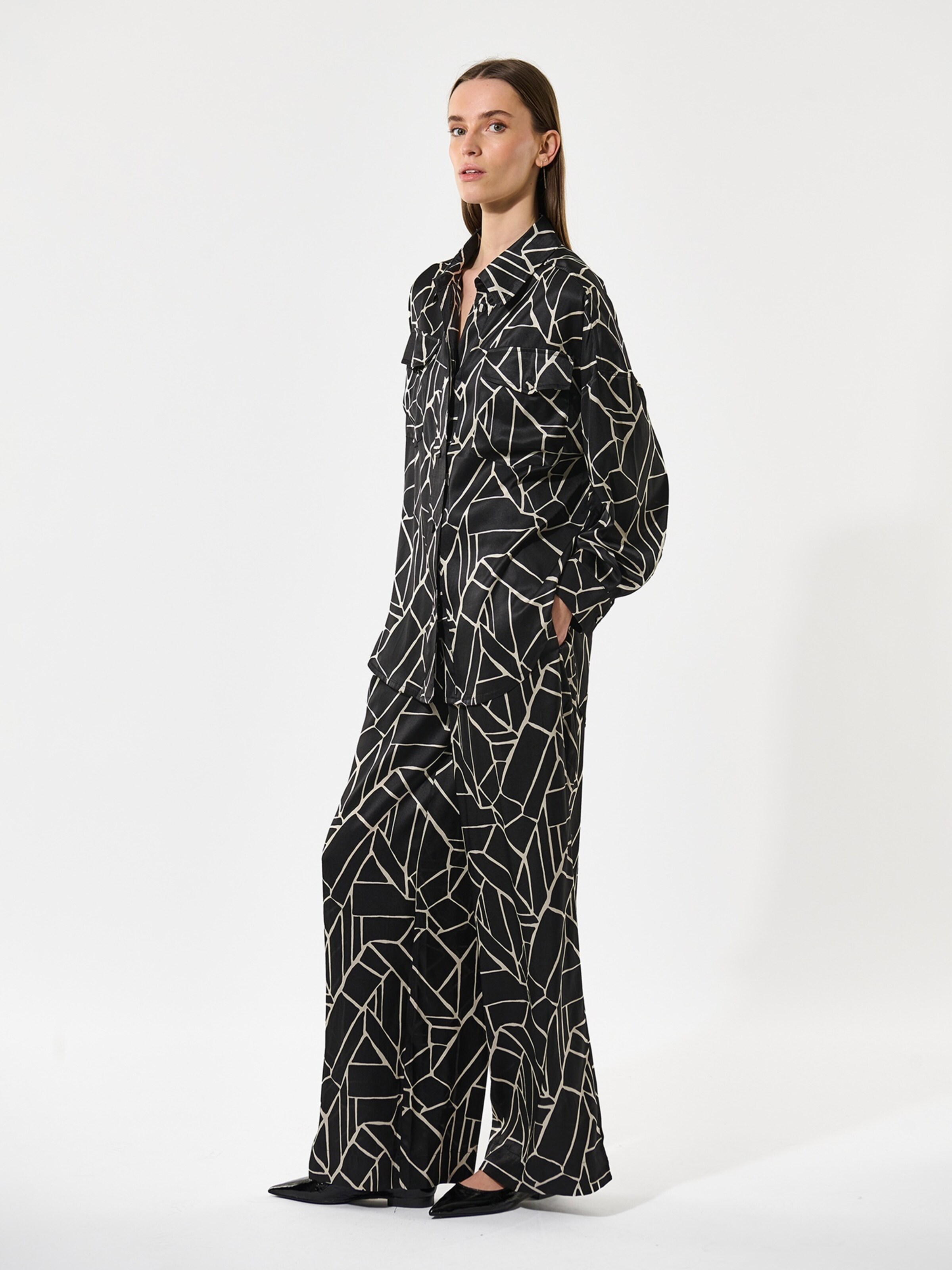 Dea Kudibal Shirt ' KammaDEA ' in Zwart
