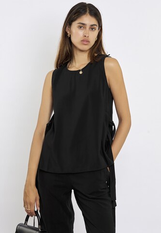 FRESHLIONS Top in Black: front